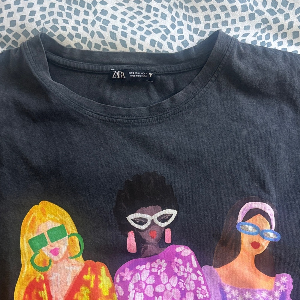 Zara Black Tee with Multicolor Women Graphic